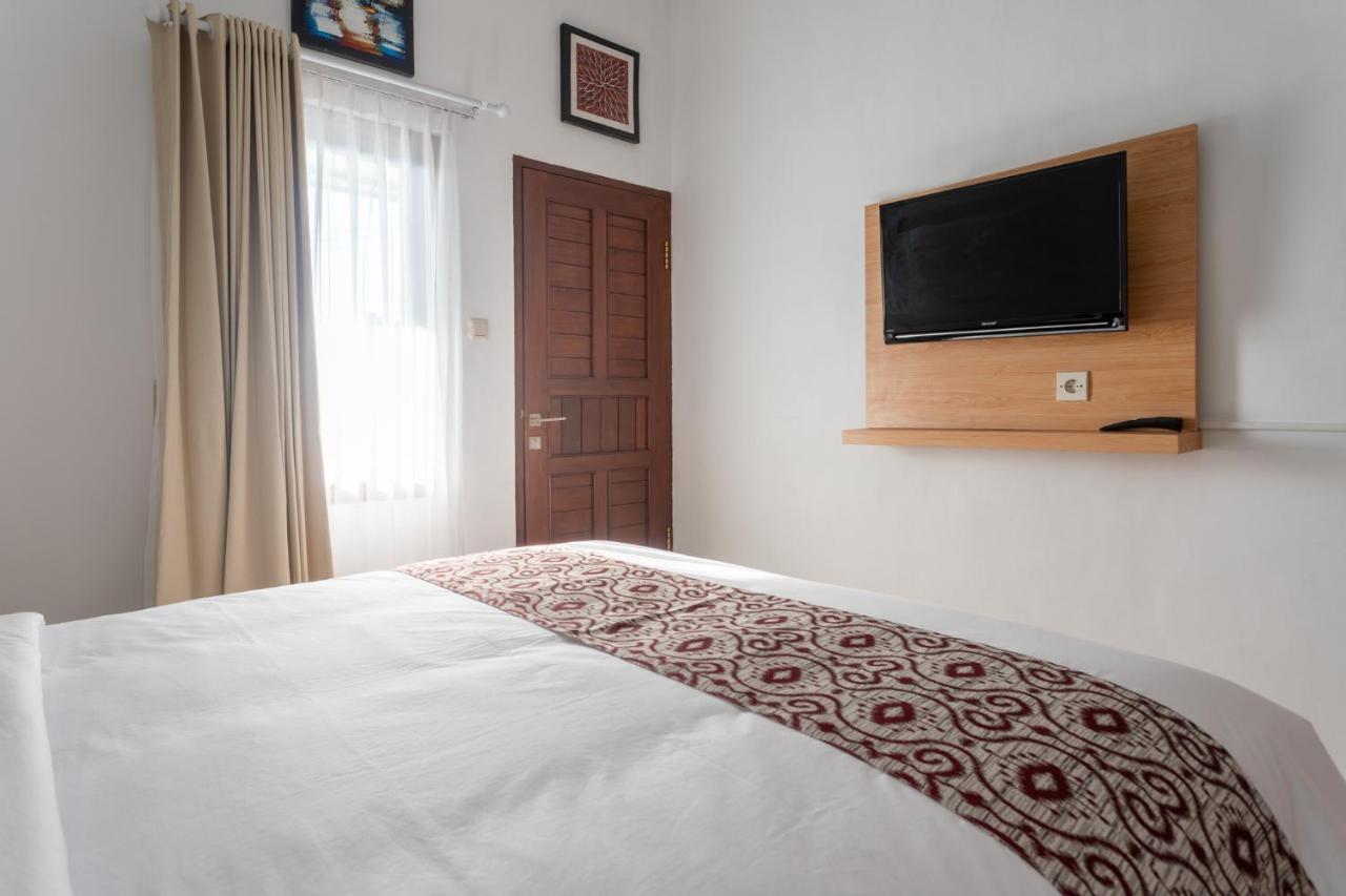 Cempaka Mas Guest House Canggu Екстер'єр фото